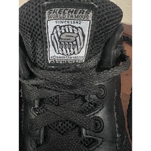 Sketchers Slip Resistant Relaxed Memory Foam Work Shoes Size 10.5 Black Sneakers
